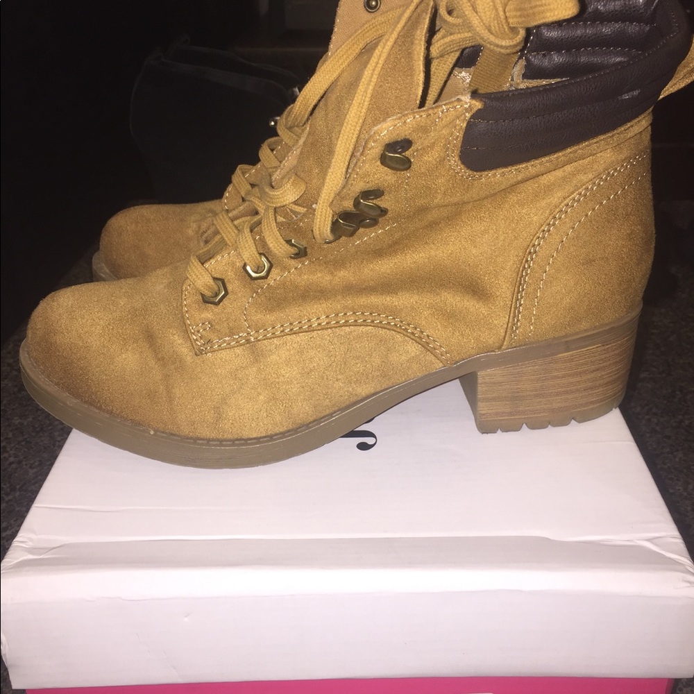 Lace up boots